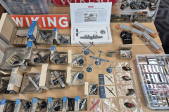 Flugzeuge in Originalverpackung.
