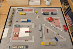 Straßenplan Teil 2. Hinter Glas geschützt.