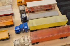 Am transparenten Koffer 